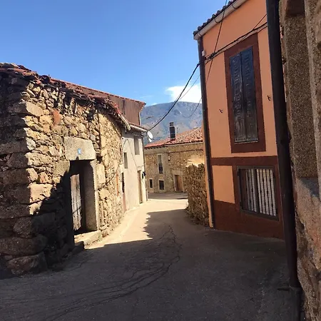 La Plazuela - Navalguijo