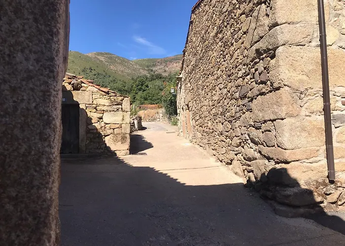 La Plazuela - منزل ريفي Navalguijo